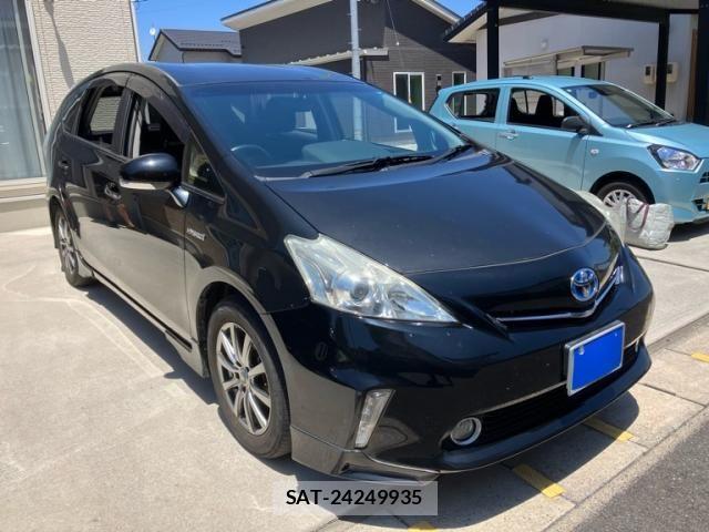 Toyota PRIUS ALPHA 2014-08 7329552-1