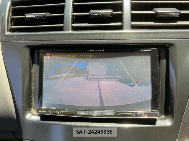 Toyota PRIUS ALPHA 2014-08 7329552-19