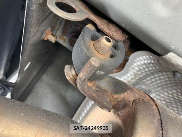 Toyota PRIUS ALPHA 2014-08 7329552-24