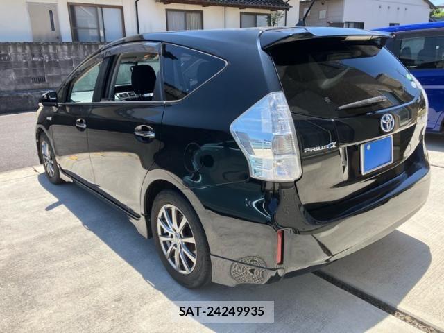 Toyota PRIUS ALPHA 2014-08 7329552-2