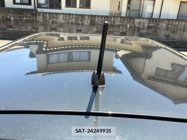 Toyota PRIUS ALPHA 2014-08 7329552-5
