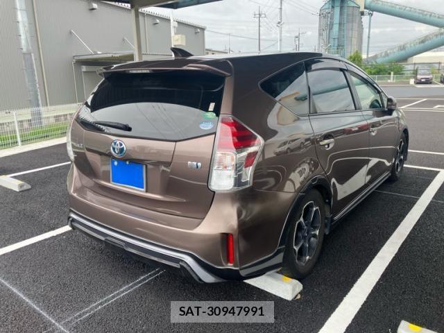 Toyota PRIUS ALPHA 2014-11 7329531-9