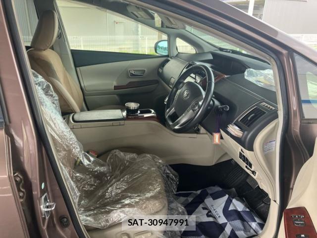 Toyota PRIUS ALPHA 2014-11 7329531-17