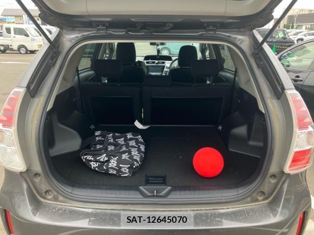 Toyota PRIUS ALPHA 2015-12 7329538-18