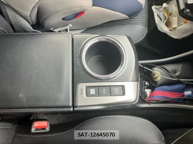 Toyota PRIUS ALPHA 2015-12 7329538-20