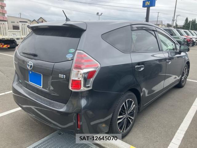 Toyota PRIUS ALPHA 2015-12 7329538-6