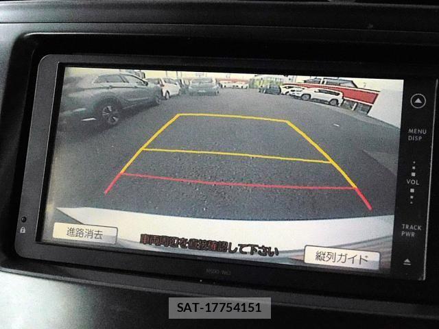 Toyota PRIUS ALPHA 2011-12 7329557-9