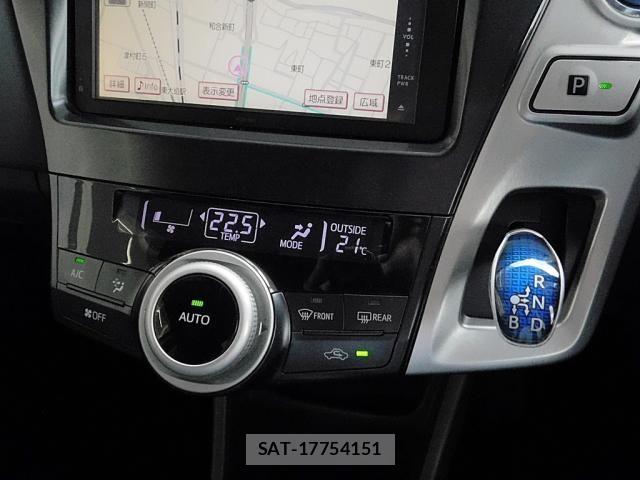Toyota PRIUS ALPHA 2011-12 7329557-13