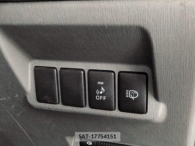 Toyota PRIUS ALPHA 2011-12 7329557-15