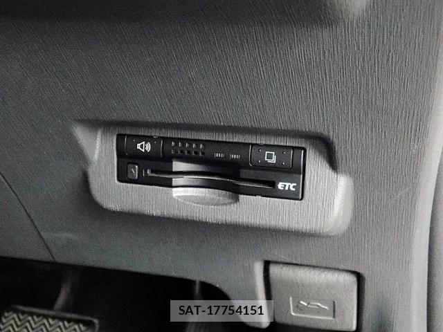 Toyota PRIUS ALPHA 2011-12 7329557-16