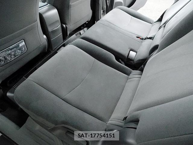 Toyota PRIUS ALPHA 2011-12 7329557-25