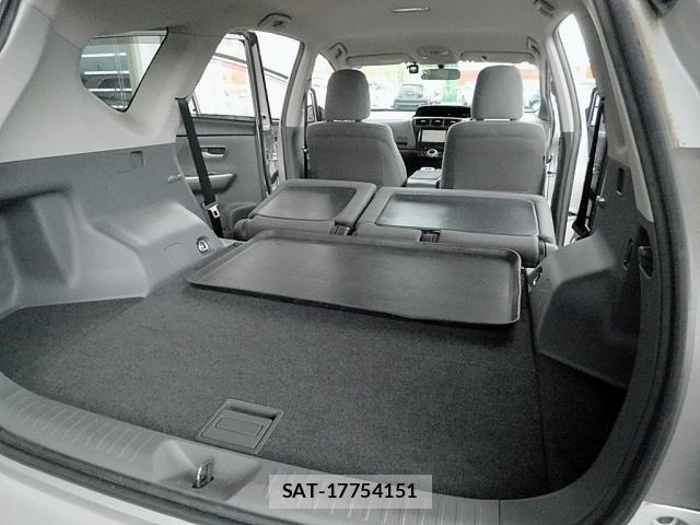 Toyota PRIUS ALPHA 2011-12 7329557-27