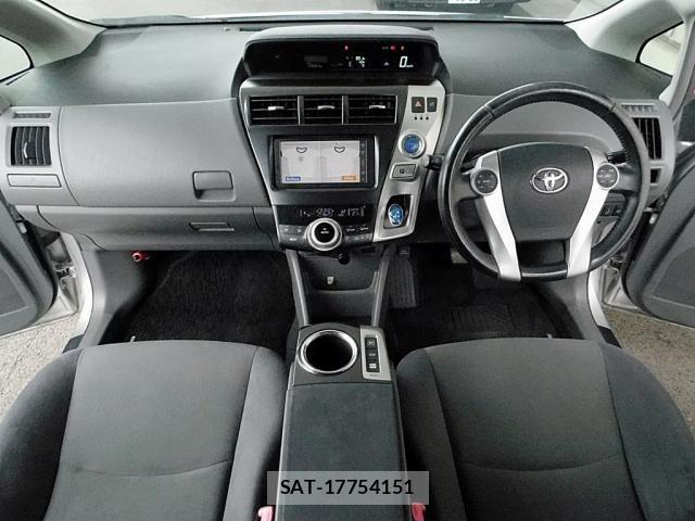 Toyota PRIUS ALPHA 2011-12 7329557-5