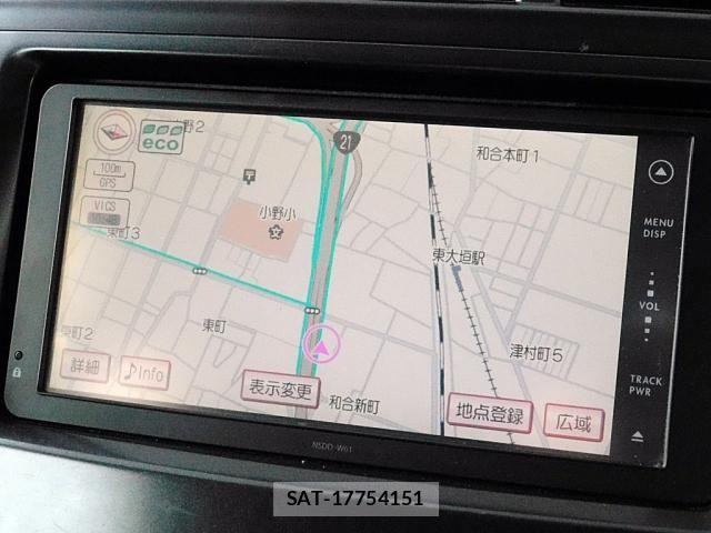 Toyota PRIUS ALPHA 2011-12 7329557-6