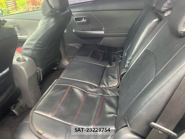 Toyota PRIUS ALPHA 2013-01 7329537-9