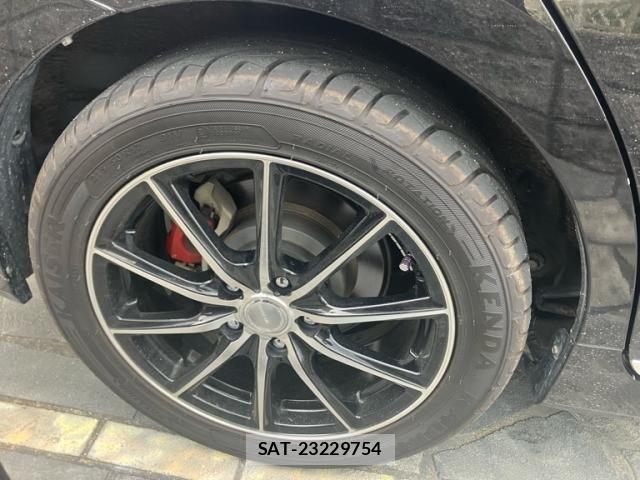 Toyota PRIUS ALPHA 2013-01 7329537-6