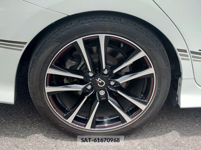Toyota PRIUS ALPHA 2015-07 7329523-15
