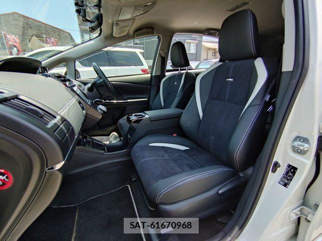 Toyota PRIUS ALPHA 2015-07 7329523-16