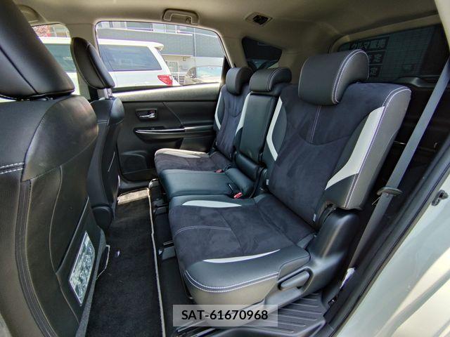 Toyota PRIUS ALPHA 2015-07 7329523-17