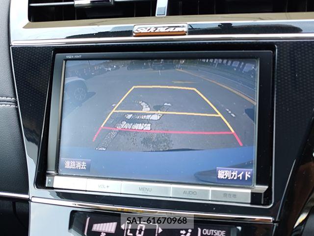Toyota PRIUS ALPHA 2015-07 7329523-18