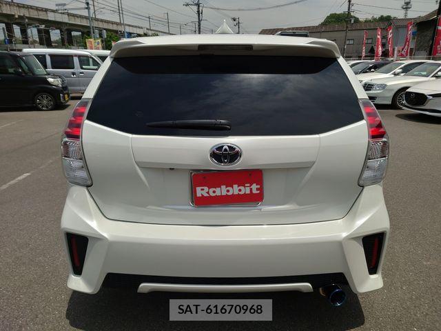 Toyota PRIUS ALPHA 2015-07 7329523-6