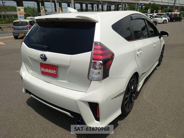 Toyota PRIUS ALPHA 2015-07 7329523-7