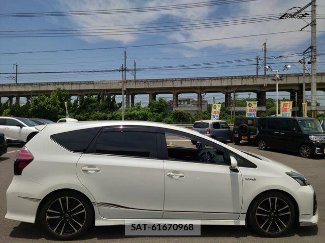 Toyota PRIUS ALPHA 2015-07 7329523-8