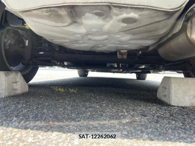 Toyota PRIUS ALPHA 2012-07 7329541-10