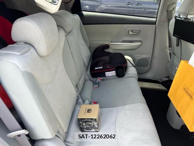 Toyota PRIUS ALPHA 2012-07 7329541-13
