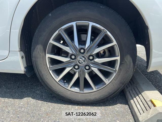 Toyota PRIUS ALPHA 2012-07 7329541-8