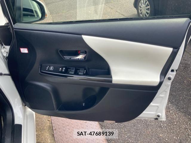 Toyota PRIUS ALPHA 2019-07 7329521-9