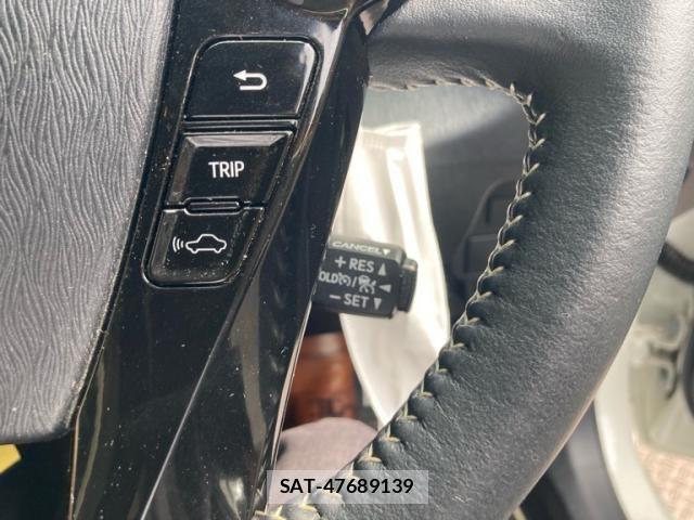 Toyota PRIUS ALPHA 2019-07 7329521-15