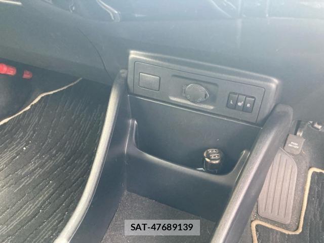Toyota PRIUS ALPHA 2019-07 7329521-16