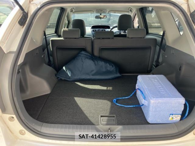 Toyota PRIUS ALPHA 2012-03 7329534-9