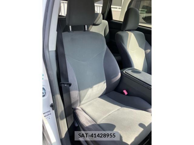 Toyota PRIUS ALPHA 2012-03 7329534-13