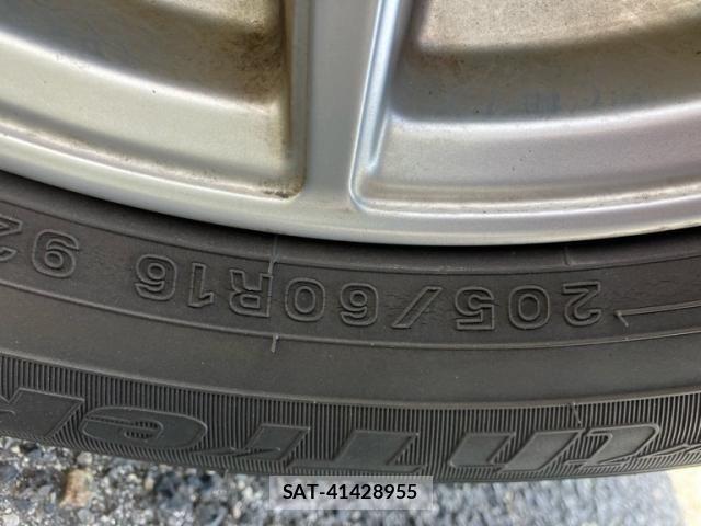 Toyota PRIUS ALPHA 2012-03 7329534-7