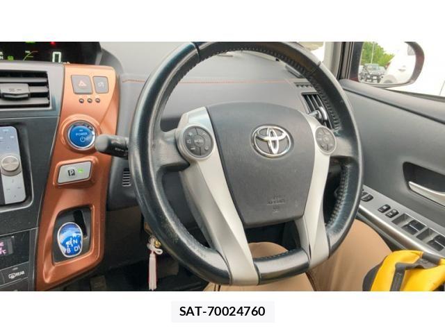 Toyota PRIUS ALPHA 2011-06 7329549-12