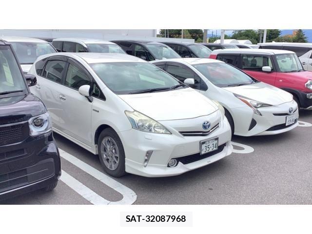 Toyota PRIUS ALPHA 2013-10 7329544-0
