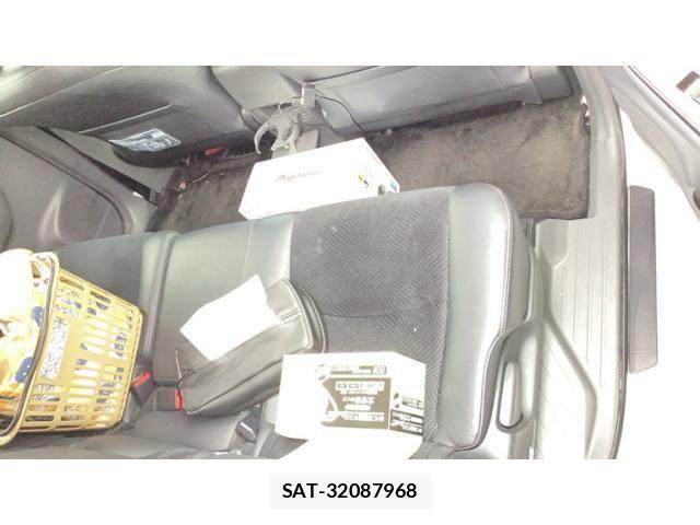 Toyota PRIUS ALPHA 2013-10 7329544-17