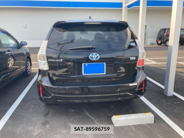 Toyota PRIUS ALPHA 2011-09 7329551-1
