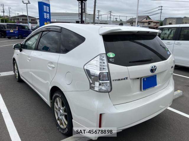Toyota PRIUS ALPHA 2012-12 7329548-11