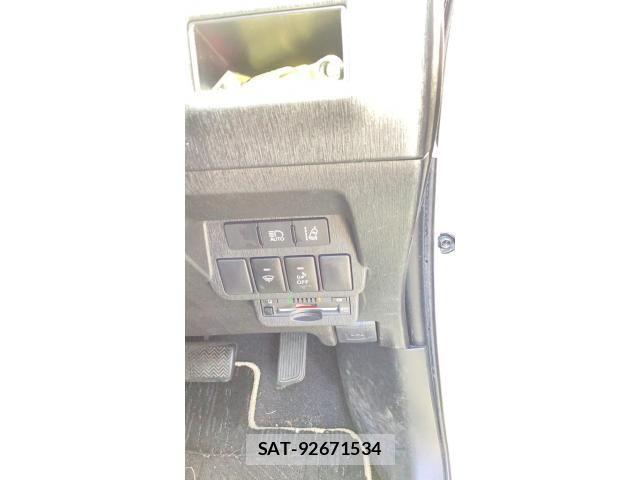 Toyota PRIUS ALPHA 2018-01 7329522-9