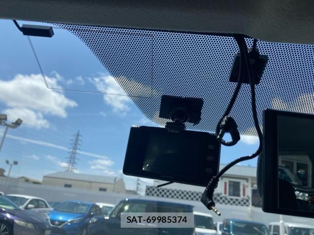 Toyota PRIUS ALPHA 2013-12 7329542-17