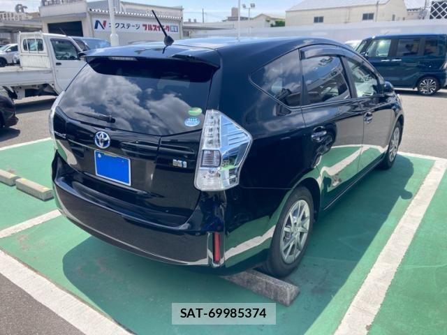 Toyota PRIUS ALPHA 2013-12 7329542-3