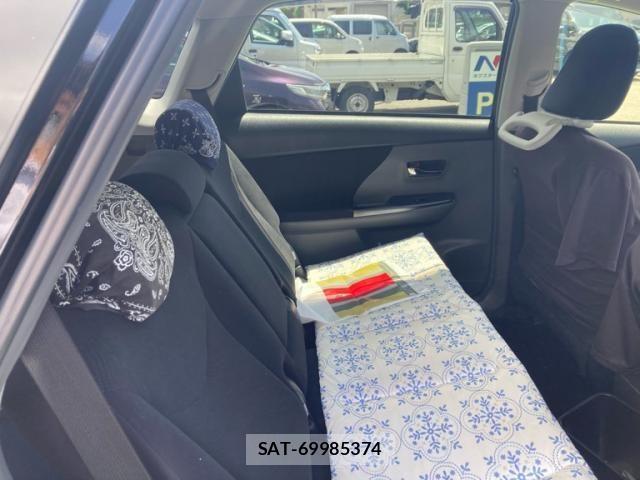 Toyota PRIUS ALPHA 2013-12 7329542-8