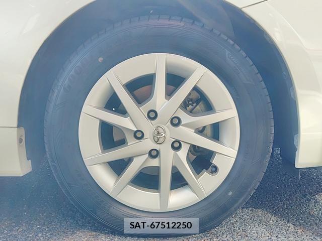 Toyota PRIUS ALPHA 2015-06 7329526-12