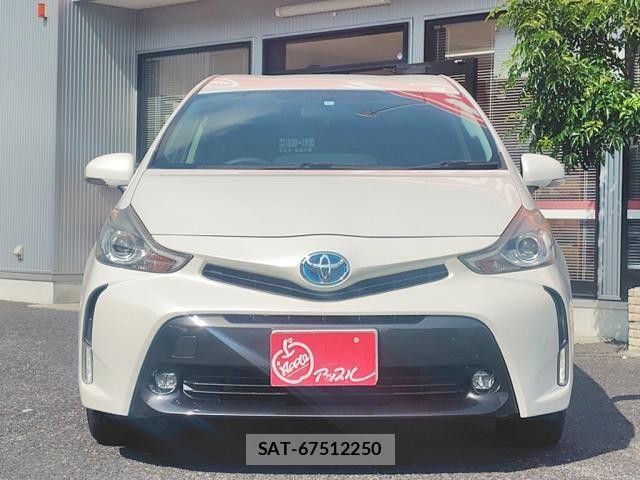 Toyota PRIUS ALPHA 2015-06 7329526-1
