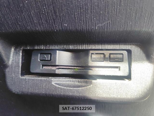 Toyota PRIUS ALPHA 2015-06 7329526-21