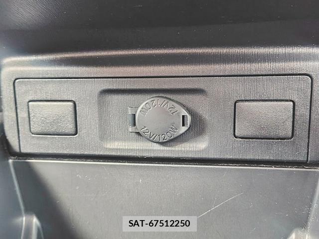 Toyota PRIUS ALPHA 2015-06 7329526-24