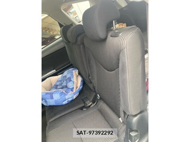 Toyota PRIUS ALPHA 2018-11 7329525-12